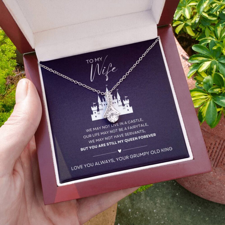 "My Queen Forever" Wife Alluring Beauty Necklace
